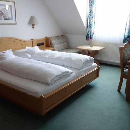 וואלדסאסן Hotel Bayerischer Hof מראה חיצוני תמונה