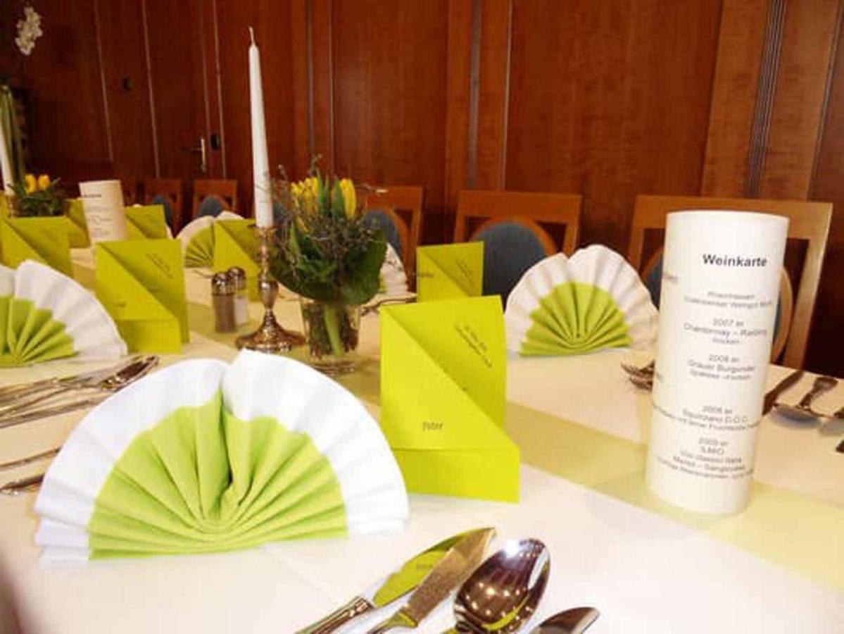 וואלדסאסן Hotel Bayerischer Hof מראה חיצוני תמונה