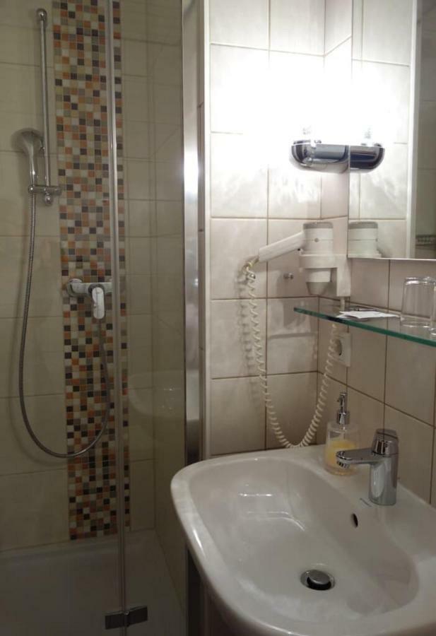 וואלדסאסן Hotel Bayerischer Hof מראה חיצוני תמונה