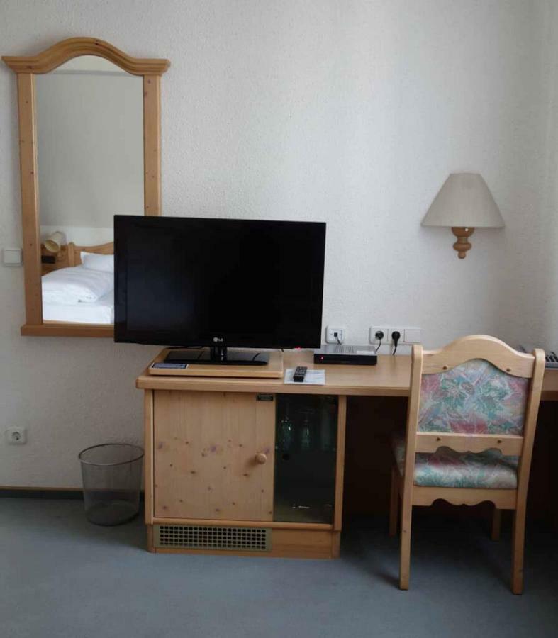 וואלדסאסן Hotel Bayerischer Hof מראה חיצוני תמונה