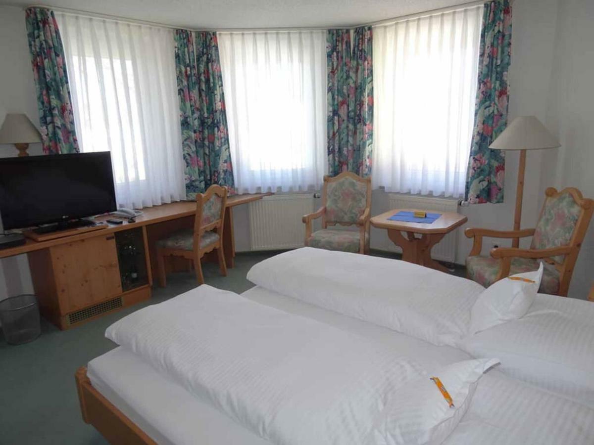 וואלדסאסן Hotel Bayerischer Hof מראה חיצוני תמונה